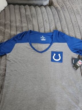 NWT NFL COLTS size Large Women's tshirt